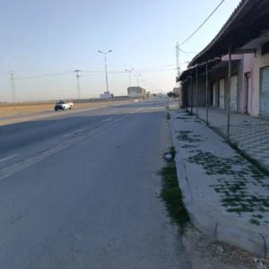 قطعة أرض للبيع على الطريق الرئيسي لرقادة – القيروان